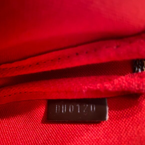 Louis Vuitton Mini Pochette Damier Ebene - Picture 5 of 11